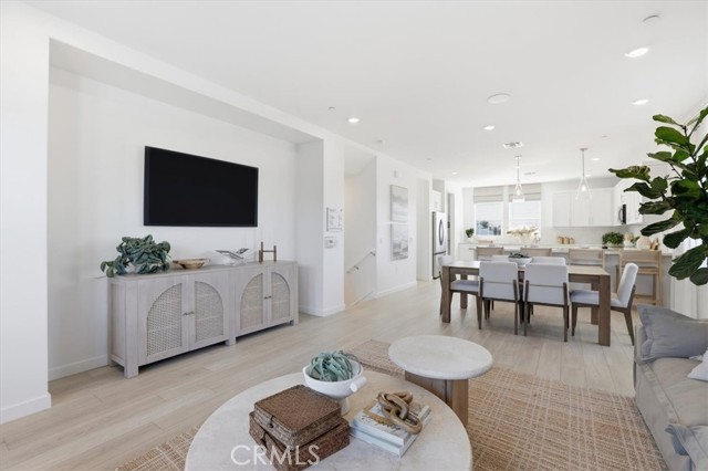 Detail Gallery Image 10 of 30 For 11420 Wildflower Ln, El Monte,  CA 91731 - 4 Beds | 3/1 Baths