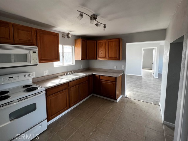 Detail Gallery Image 5 of 15 For 83467 Helen St, Twentynine Palms,  CA 92277 - 3 Beds | 1 Baths