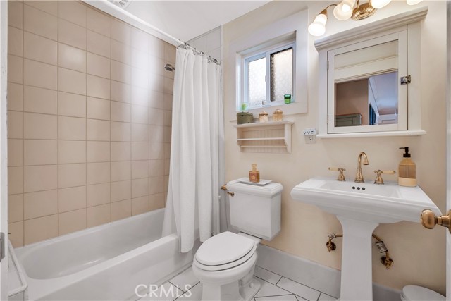 Detail Gallery Image 27 of 63 For 4562 Lomita, Los Angeles,  CA 90019 - 3 Beds | 2 Baths