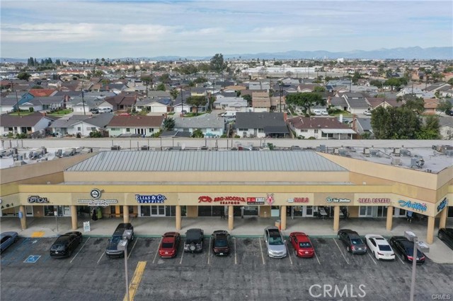 1425 Artesia Blvd, Gardena CA: https://media.crmls.org/medias/355e4a11-5e4c-4ad3-a870-b2816a7189d9.jpg