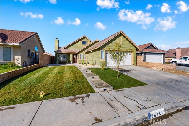 Detail Gallery Image 3 of 50 For 36843 Hillcrest, Palmdale,  CA 93552 - 3 Beds | 2 Baths