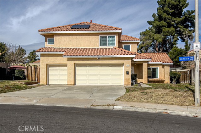 Detail Gallery Image 2 of 26 For 443 Sunrise, Palmdale,  CA 93551 - 4 Beds | 2/1 Baths