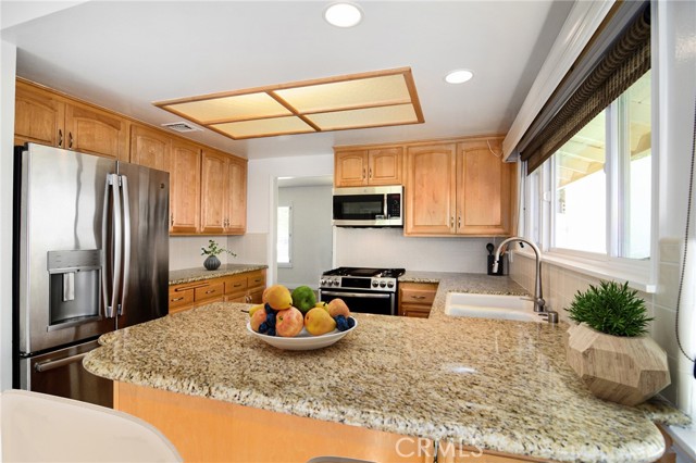 Detail Gallery Image 13 of 24 For 1391 Morrow Cir, Thousand Oaks,  CA 91362 - 3 Beds | 2 Baths