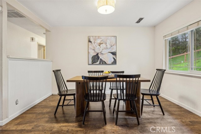 5500 Valentina, Atascadero CA: https://media.crmls.org/medias/355f9169-b17d-4256-90cc-bd1c92707e33.jpg