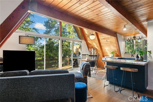 641 Buckingham, Lake Arrowhead, CA 92385