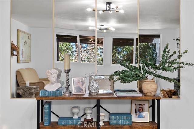 22384 Crest Forest Road, Cedarpines Park CA: https://media.crmls.org/medias/35627757-9c2d-456a-b76e-81930cd82222.jpg