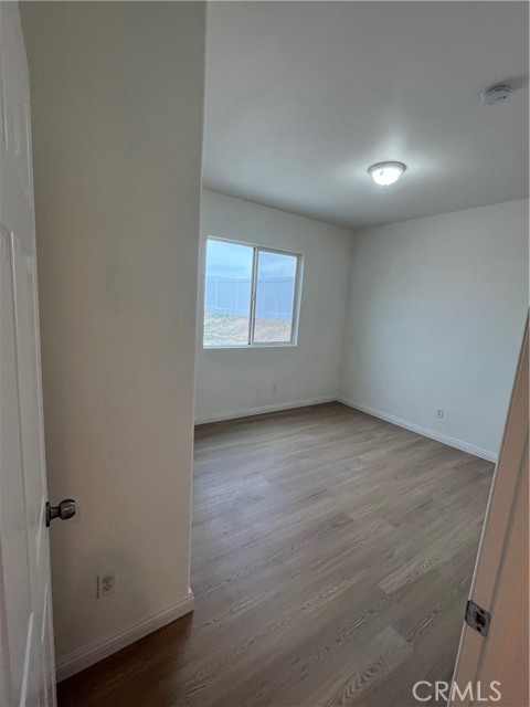 Detail Gallery Image 11 of 28 For 16433 Salinas St, Victorville,  CA 92394 - 5 Beds | 3 Baths