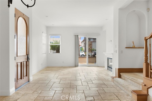 Detail Gallery Image 9 of 54 For 122 9th Street, Huntington Beach,  CA 92648 - 3 Beds | 3/2 Baths