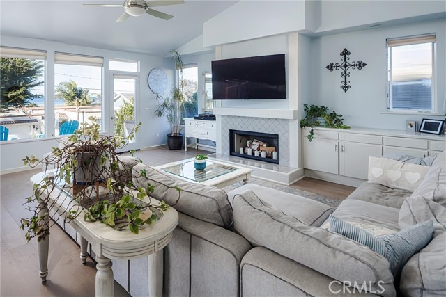 Detail Gallery Image 17 of 44 For 2560 Juniper, Morro Bay,  CA 93442 - 4 Beds | 3 Baths