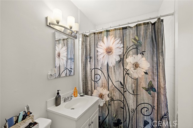 4292 Howard Avenue, Los Alamitos CA: https://media.crmls.org/medias/3563fb6c-2ad5-486c-9a25-2bb7e53da44f.jpg