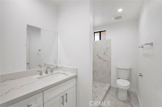 1117 Linden Avenue, Glendale CA: https://media.crmls.org/medias/35642a46-d28e-4d15-979d-24beb7809f6a.jpg