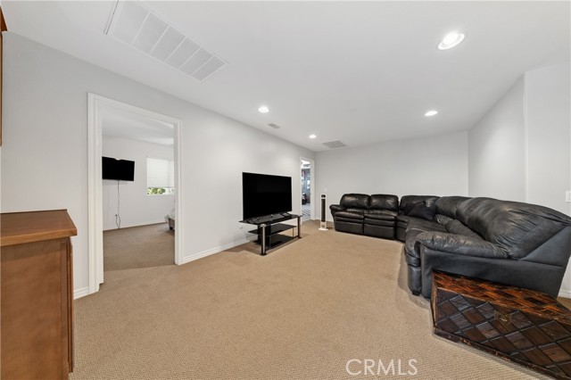 27126 Coral Bells Way, Murrieta CA: https://media.crmls.org/medias/3564deee-3bc4-42be-9c9f-11bce0c82fe2.jpg