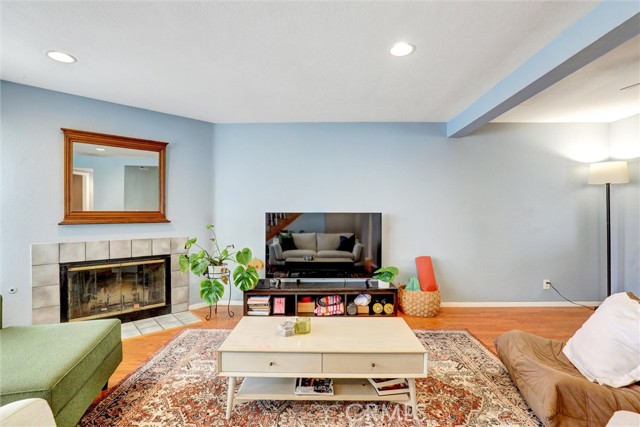 533 Walnut Avenue, Long Beach CA: https://media.crmls.org/medias/356524f4-d571-46c5-afa1-ff29365d6922.jpg