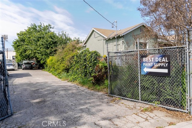  Commercial for Sale in Sun Valley, California