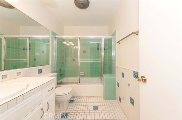 31 Via Sevilla, Rolling Hills Estates CA: https://media.crmls.org/medias/35657944-59f0-4e28-a81a-adf0a96e1367.jpg