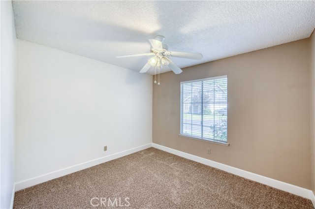 Detail Gallery Image 13 of 27 For 8665 N Cedar Ave #134,  Fresno,  CA 93720 - 3 Beds | 2 Baths
