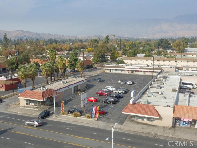 204 E Highland Avenue, San Bernardino, California 92404, ,Commercial Sale,For Sale,204 E Highland Avenue,CRIV22248727