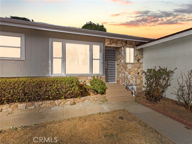 Detail Gallery Image 3 of 41 For 15231 Tyler St, Sylmar,  CA 91342 - 3 Beds | 1 Baths