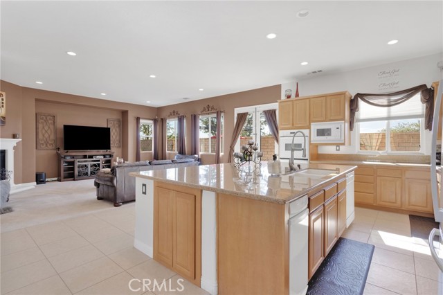 Detail Gallery Image 28 of 75 For 12916 Hyperion Ln, Apple Valley,  CA 92308 - 5 Beds | 3/1 Baths