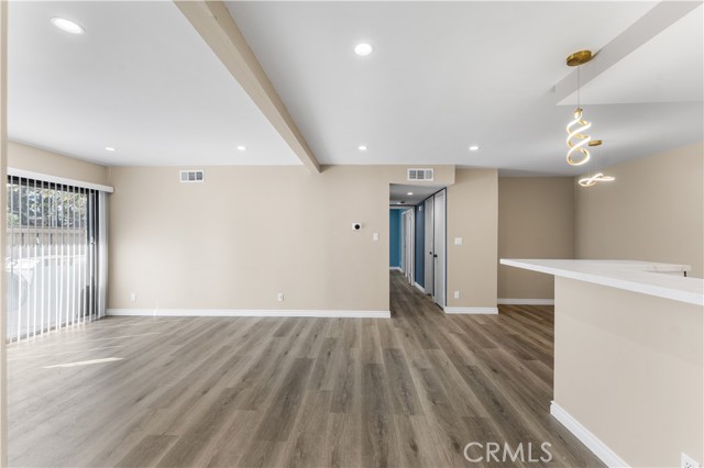 Detail Gallery Image 17 of 48 For 15511 Sherman Way #1,  Van Nuys,  CA 91406 - 2 Beds | 2 Baths