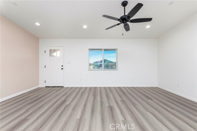 Detail Gallery Image 8 of 23 For 8937 Oleander Ave, California City,  CA 93505 - 3 Beds | 2 Baths