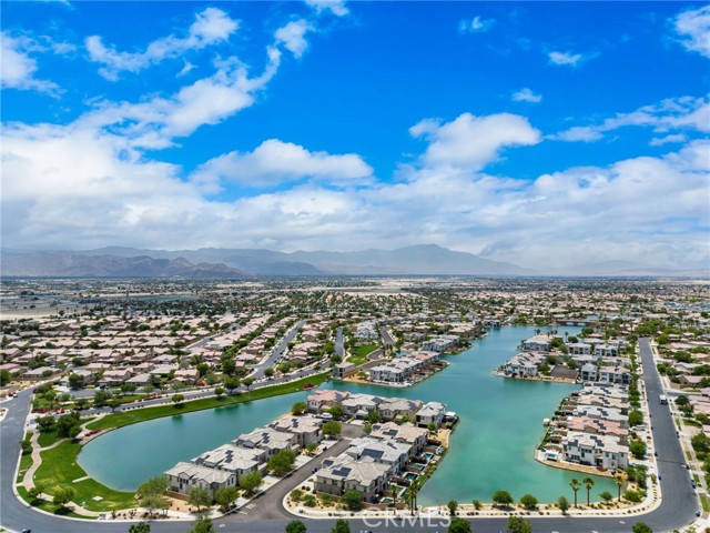 43875 Spiaggia Place, Indio CA: https://media.crmls.org/medias/356a35cc-9d0a-400e-bb56-2f23b42f217b.jpg