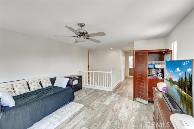 13576 Oxford Ct, Chino CA: https://media.crmls.org/medias/356b33fd-b039-4d34-bff3-e48a1f252f9d.jpg