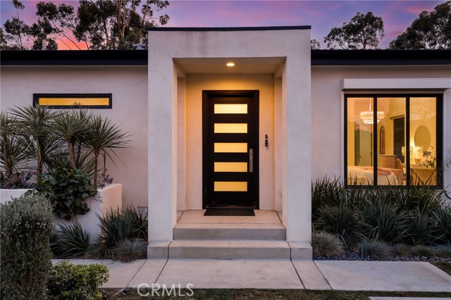 Detail Gallery Image 4 of 59 For 15122 Morrison St, Sherman Oaks,  CA 91403 - 4 Beds | 3/1 Baths