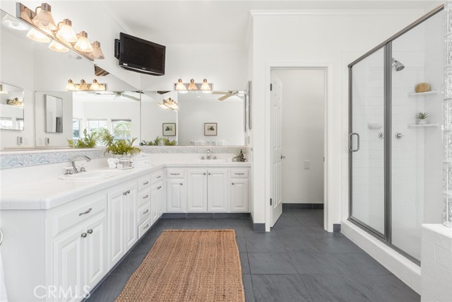 9498 Dillon Ct, Durham CA: https://media.crmls.org/medias/356bb5d8-90a8-41a0-a3e7-9a52083f2eb9.jpg