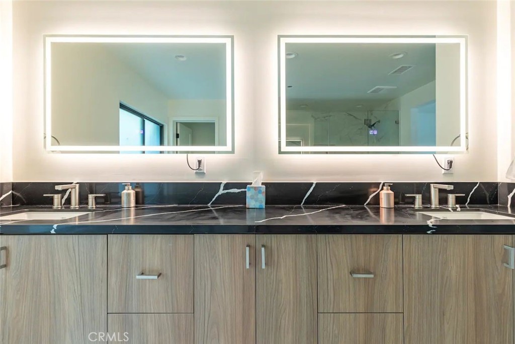 MLS #OC26110968 image #21