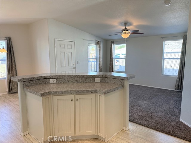 Detail Gallery Image 11 of 26 For 4400 W Florida #215,  Hemet,  CA 92545 - 2 Beds | 2 Baths