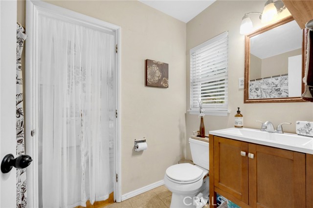 15902 Santa Fe Street, Whittier CA: https://media.crmls.org/medias/356c8282-47b1-43bd-850d-2d097d21622c.jpg