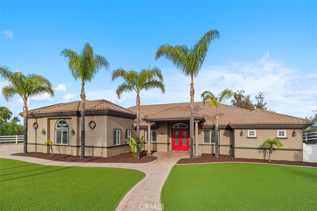39526 Calle Cabernet
