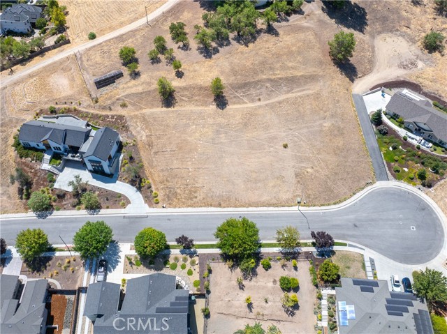 Detail Gallery Image 4 of 16 For 308 Maplewood Ct, Paso Robles,  CA 93446 - – Beds | – Baths