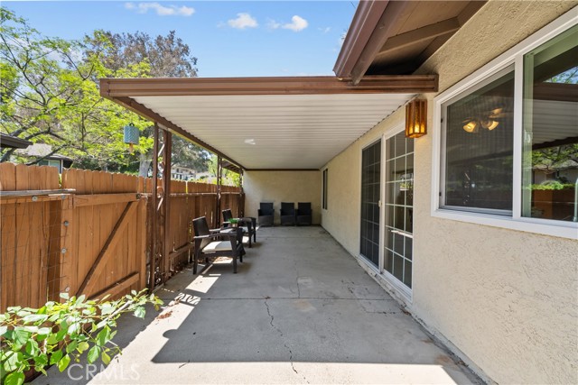 Detail Gallery Image 21 of 38 For 19504 Avenue of the Oaks #C,  Newhall,  CA 91321 - 2 Beds | 2 Baths