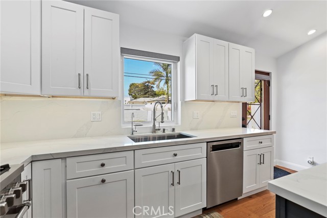 4855 Arcola Avenue, Toluca Lake CA: https://media.crmls.org/medias/356de626-b4a0-47b1-b565-62941aed34a1.jpg