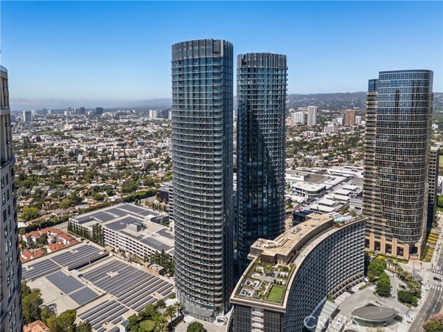 211 W Elm Court, Los Angeles CA: https://media.crmls.org/medias/356de716-5042-4dde-bdac-ca295c7cc034.jpg