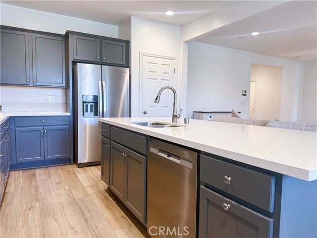 14680 Spanish Bay Way, Chowchilla CA: https://media.crmls.org/medias/356dff8f-9352-4e12-92b8-9132ccb723cd.jpg