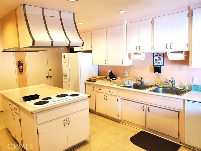 909 Richland Road, San Marcos CA: https://media.crmls.org/medias/35701780-8c5c-4529-b834-fe95bc765dee.jpg