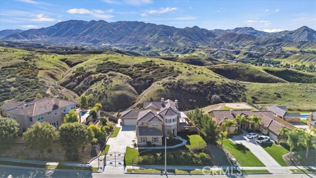 Detail Gallery Image 2 of 61 For 3094 Crystal Ridge Ln, Colton,  CA 92324 - 5 Beds | 5/1 Baths