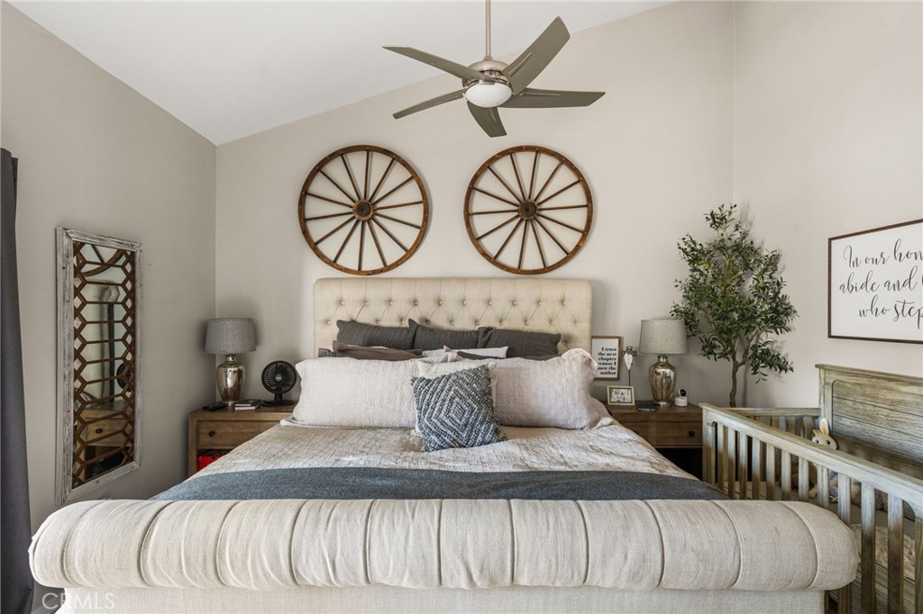 https://media.crmls.org/medias/35715530-028c-43f8-b196-db6b01dd5630.jpg?preset=X-Large
