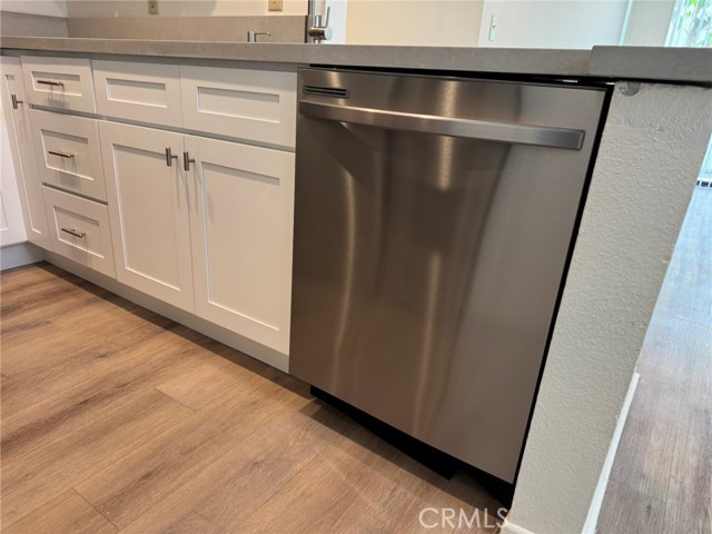 Detail Gallery Image 6 of 47 For 700 W 3rd, Santa Ana,  CA 92701 - 2 Beds | 2 Baths