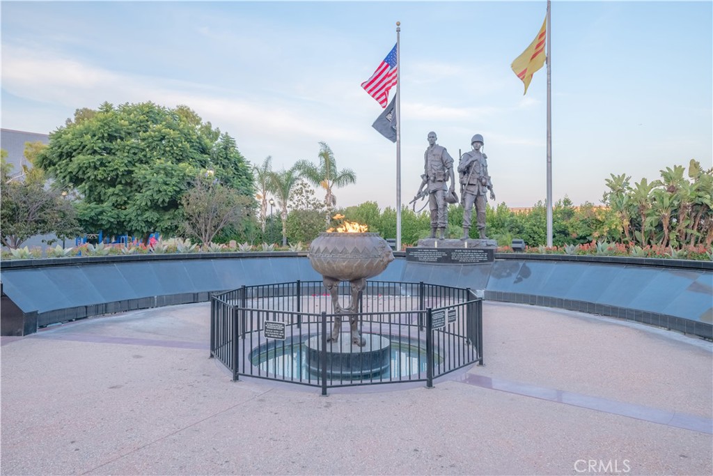 https://media.crmls.org/medias/3571f5d8-2426-4238-a097-4bc886af0f97.jpg?preset=X-Large