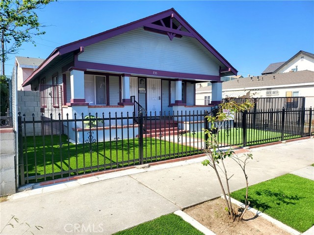 735 N Washington Pl, Long Beach, CA 90813