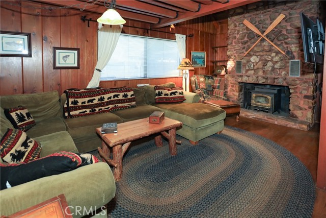 Detail Gallery Image 6 of 51 For 42690 Sonoma, Big Bear Lake,  CA 92315 - 2 Beds | 1/1 Baths