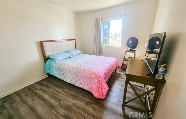 Detail Gallery Image 22 of 37 For 1337 W Latham, Hemet,  CA 92543 - 3 Beds | 2/1 Baths