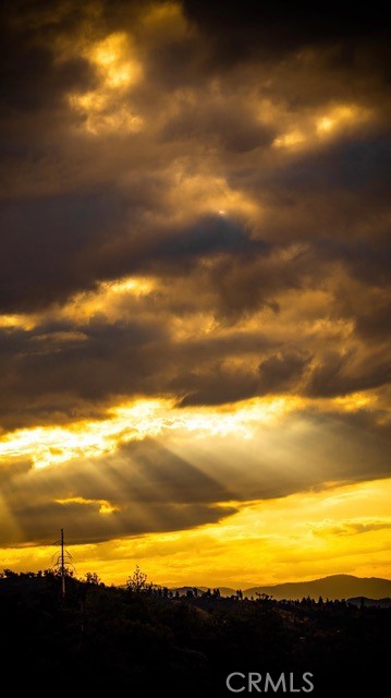 https://media.crmls.org/medias/35740557-146a-41d8-b938-6fd9188f340d.jpg?preset=X-Large