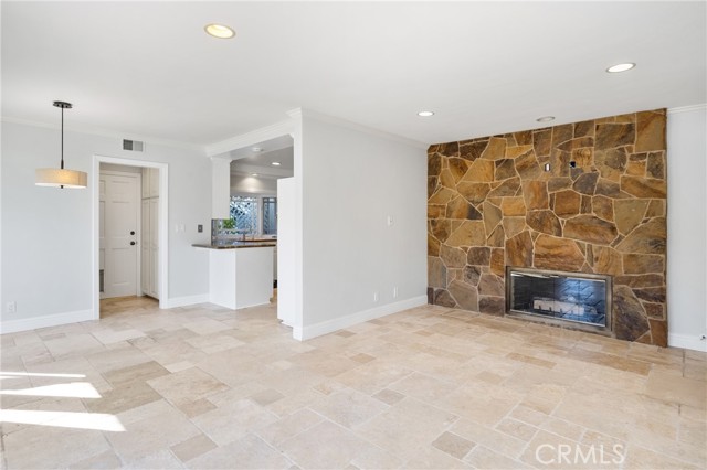 Detail Gallery Image 5 of 30 For 2229 Alta Vista Dr., Newport Beach,  CA 92660 - 4 Beds | 2/1 Baths