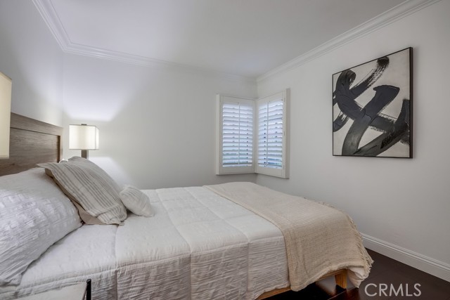 2569 Bungalow Place, Corona del Mar CA: https://media.crmls.org/medias/357520d9-f7db-485d-9de9-c17d4a0bf438.jpg