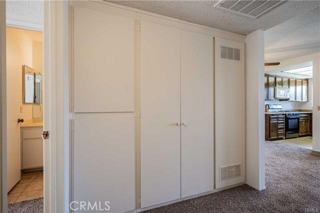 622 S Santa Fe Street, Hemet CA: https://media.crmls.org/medias/35755853-c10e-41eb-954d-7697261b5569.jpg